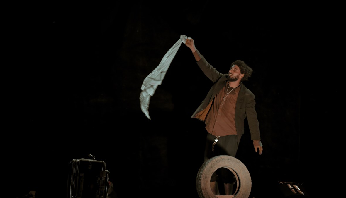قاسم إسطنبولي يعرض قوم يابا في المسرح الوطني اللبناني المجاني.