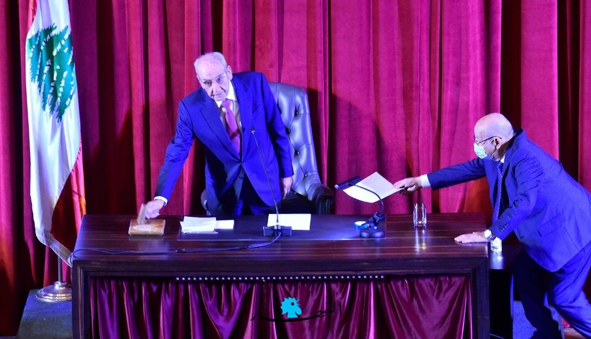 رئيس مجلس النواب نبيه بري خلال جلسة استثنائية في قصر الأونيسكو (تصوير نبيل إسماعيل).