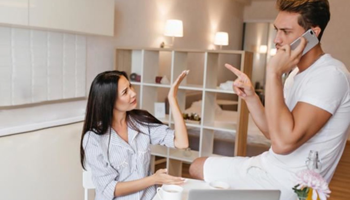 طرق التعامل مع الزوج المنشغل