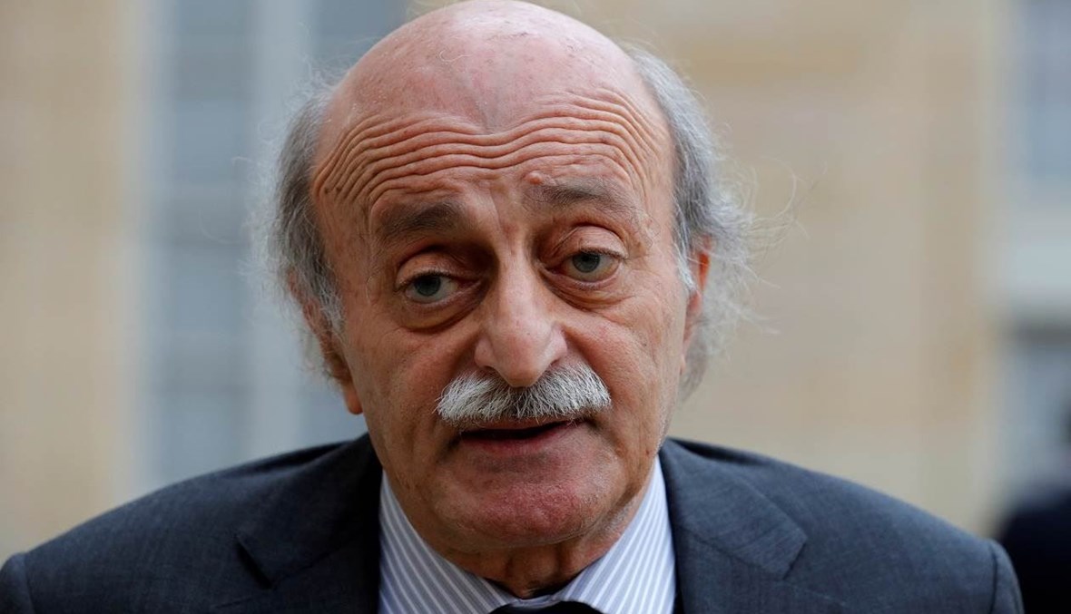 جنبلاط مسكون بالهمّ الاقتصادي... 
تنظيم خلافات وغمز ولمز