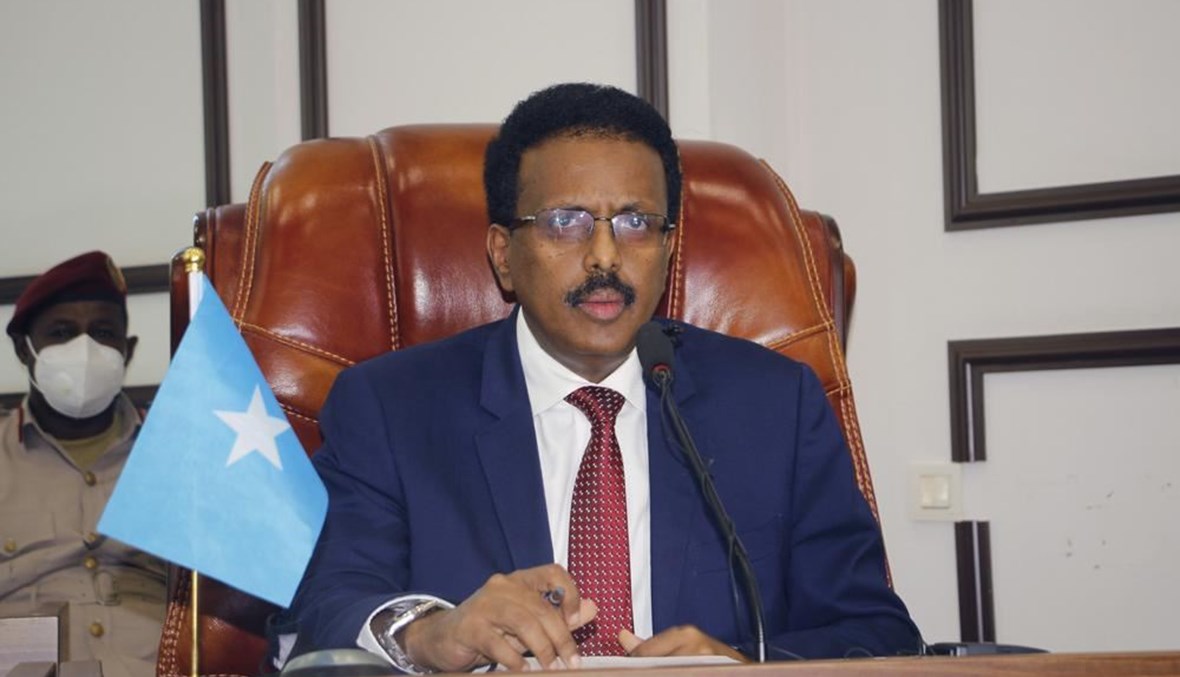 الرئيس الصومالي محمد عبد الله محمد خلال جلسة برلمانية في مقديشو (1 ايار 2021، أ ب). 