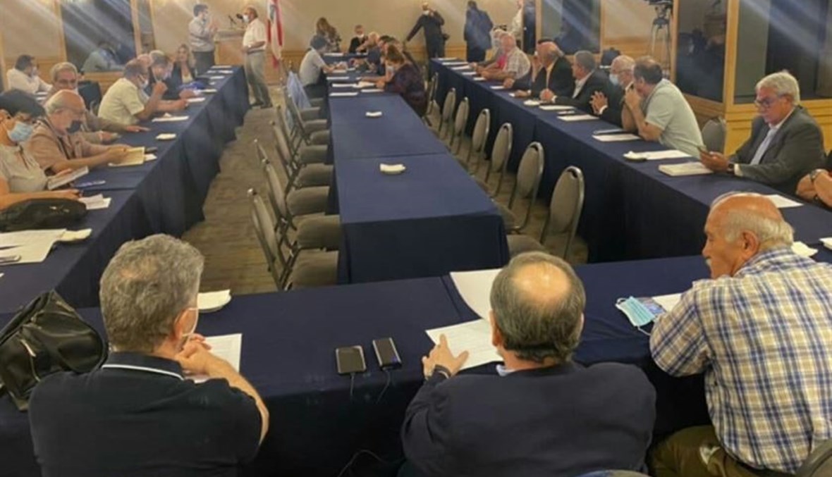 "الجبهة الوطنية للانقاذ" 
إطار معارض قيد التشكّل والانطلاق