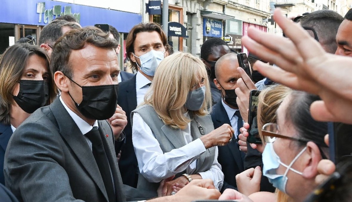 فرنسا: الحكم على الشاب الذي صفع ماكرون بالسجن سنة ونصف منها 14 شهراً مع وقف التنفيذ