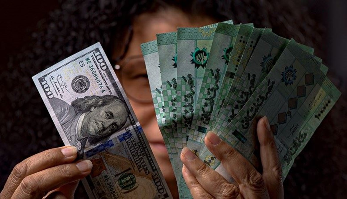أي مستويات سجّلها دولار السوق السوداء في عطلة نهاية الأسبوع؟
