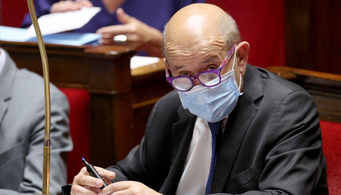 لو دريان مشاركا في جلسة مساءلة للحكومة الفرنسية في مجلس النواب بالبرلمان الفرنسي في باريس (15 حزيران 2021، أ ف ب). 