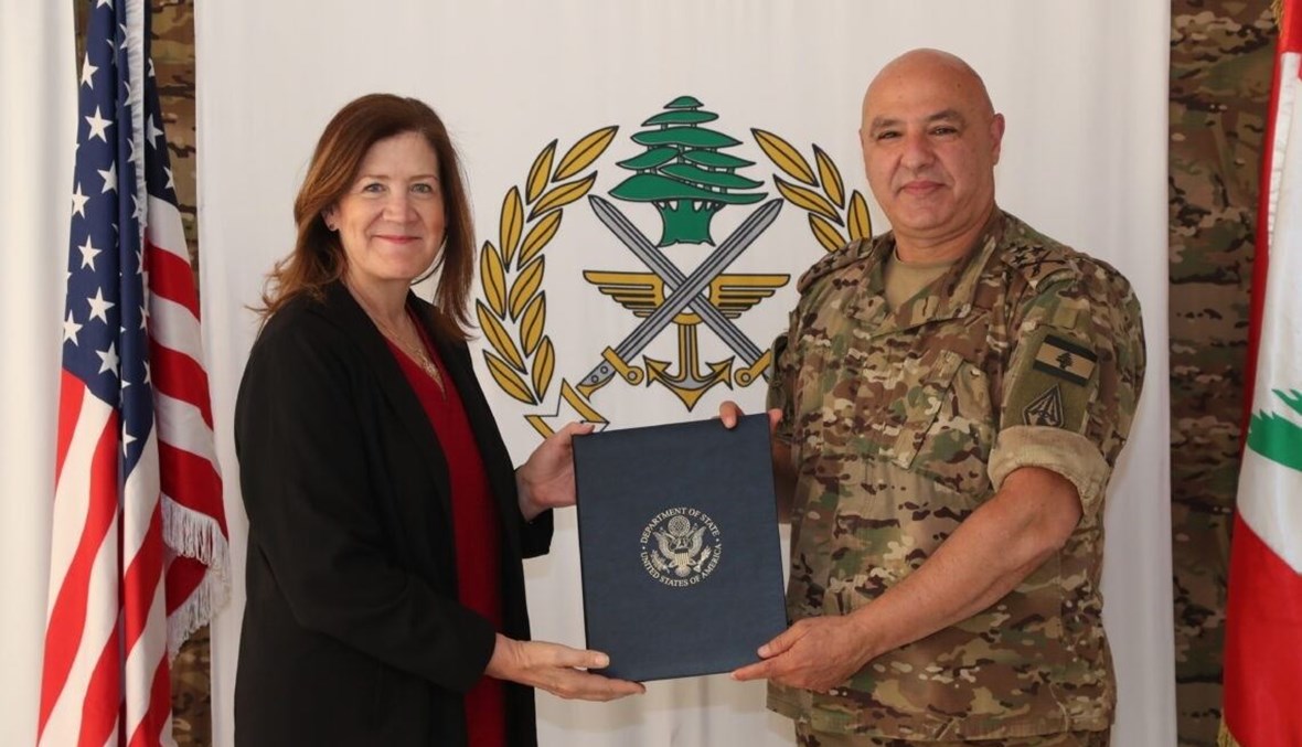 قائد الجيش جوزيف عون والسفيرة الأميركية في لبنان دوروثي شيا.