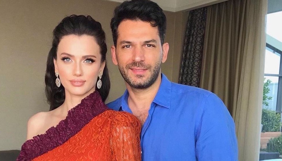 مراد يلدريم يحتفل بزواج شقيقته ويراقص زوجته... "الثنائي الأجمل" (فيديو)