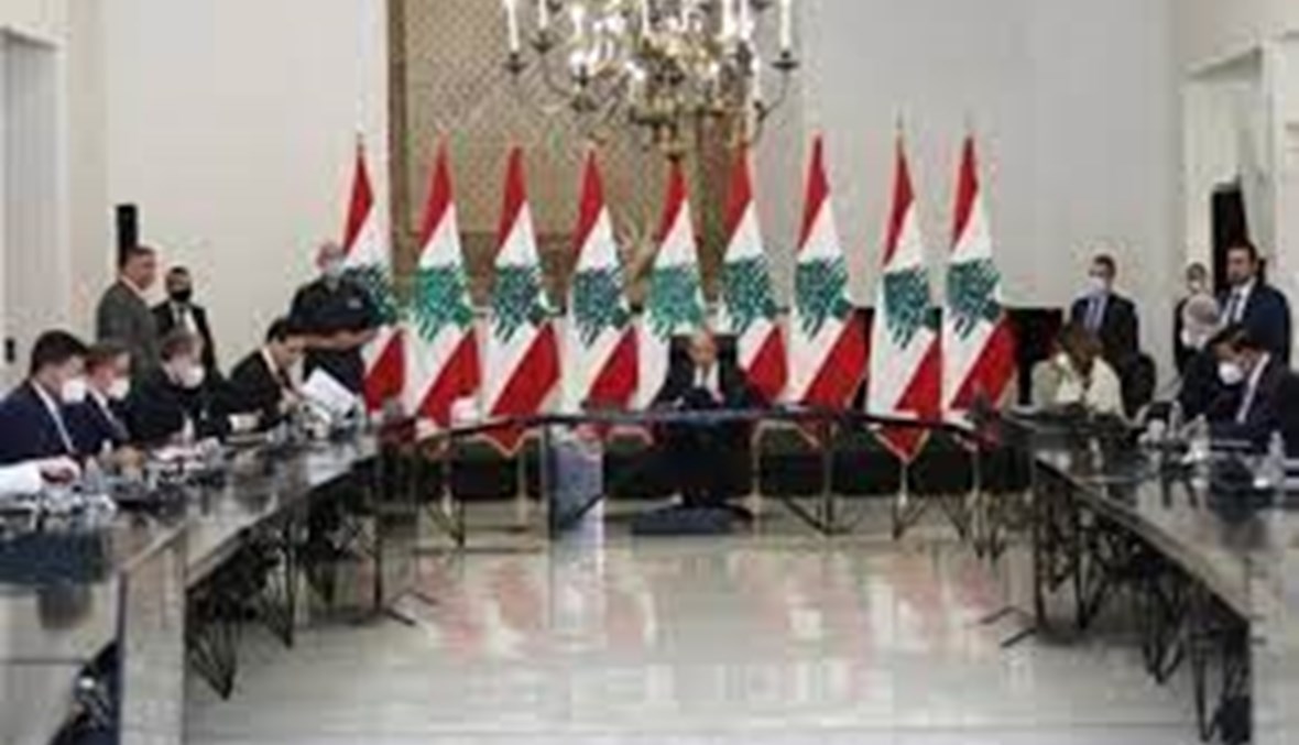 سيّاح لرؤية سقوط لبنان؟