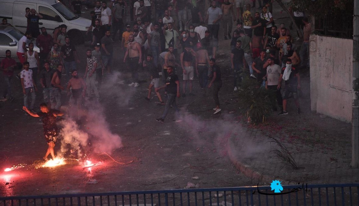 بالصور- لحظات المواجهات العنيفة بين المحتجين والجيش عند تقاطع المدينة الرياضية