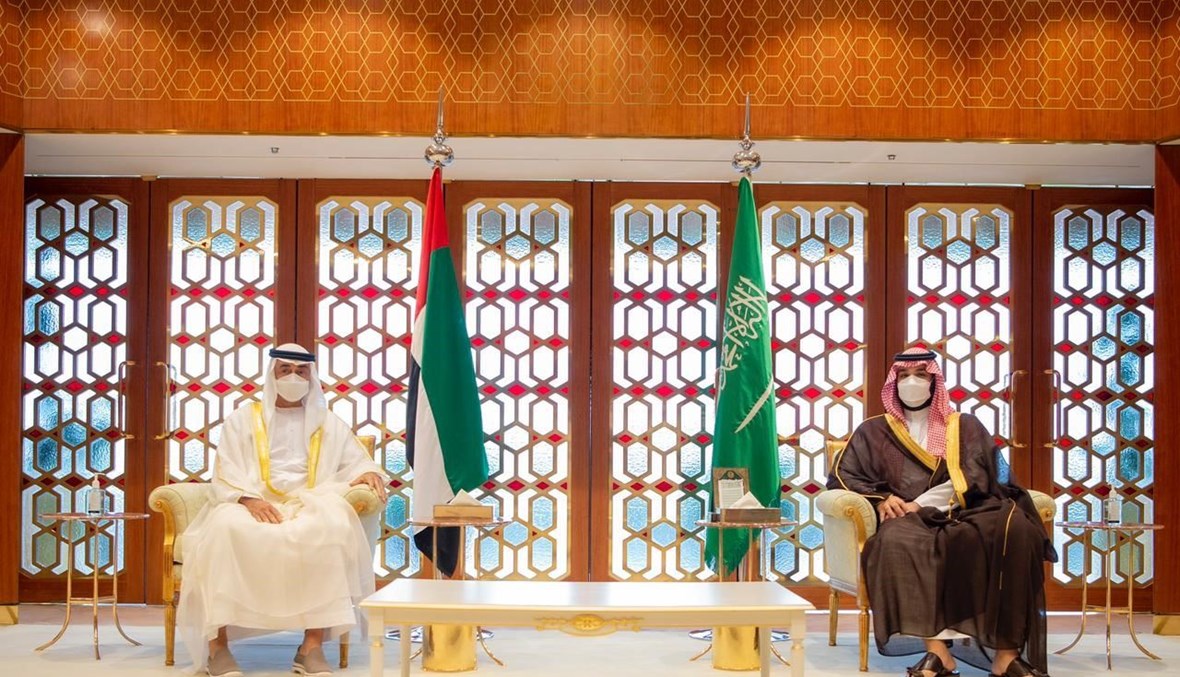 الأمير محمد بن سلمان والشيخ محمد بن زايد خلال لقائهما في الرياض (19 تموز 2021، واس). 