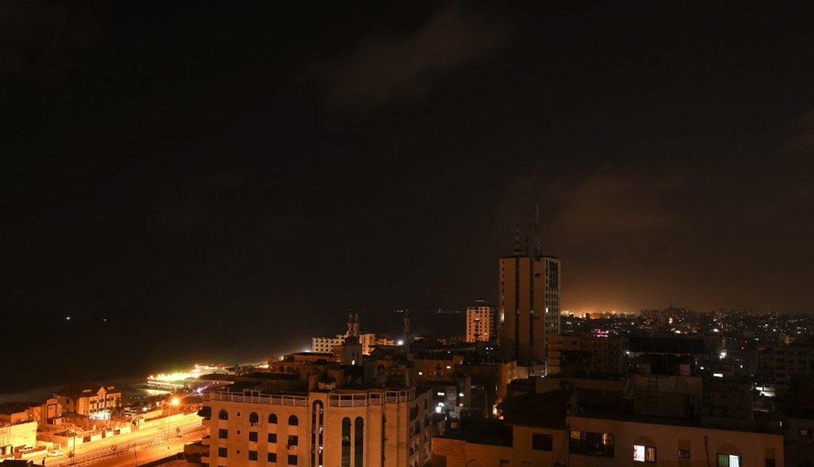 مدينة غزة كما بدت فجر أمس. (أ ف ب)