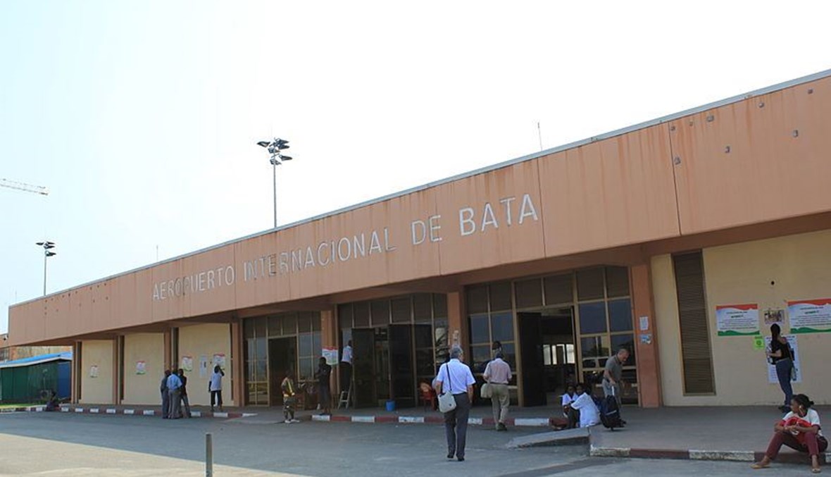 مطار باتا (ويكيبيديا). 