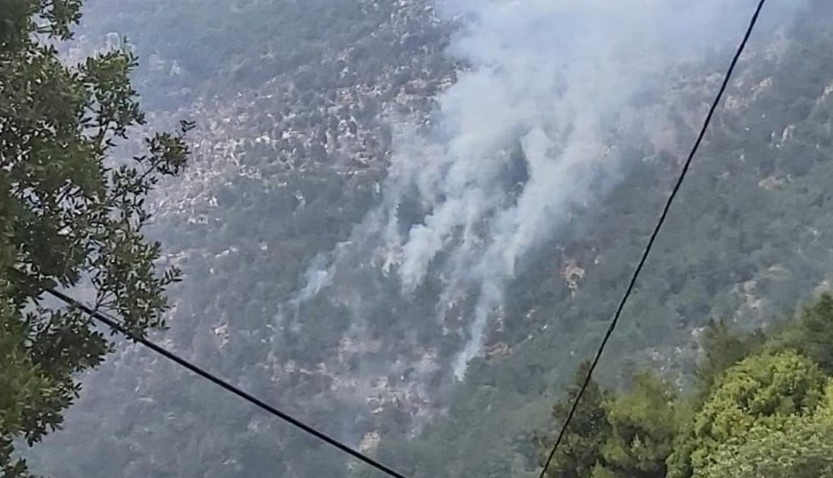 تجدّد الحرائق في غابات الصنوبر في في خراج بلدة عكار العتيقة.