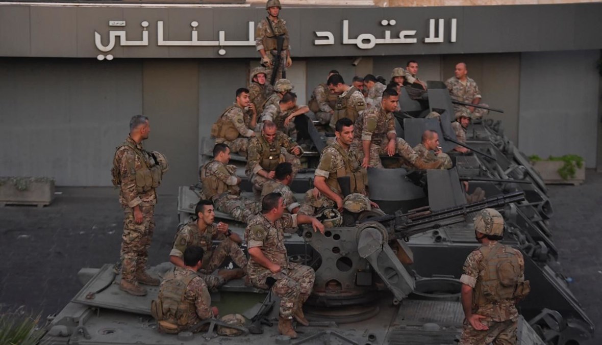 الجيش ينتشر في خلدة (نبيل اسماعيل).