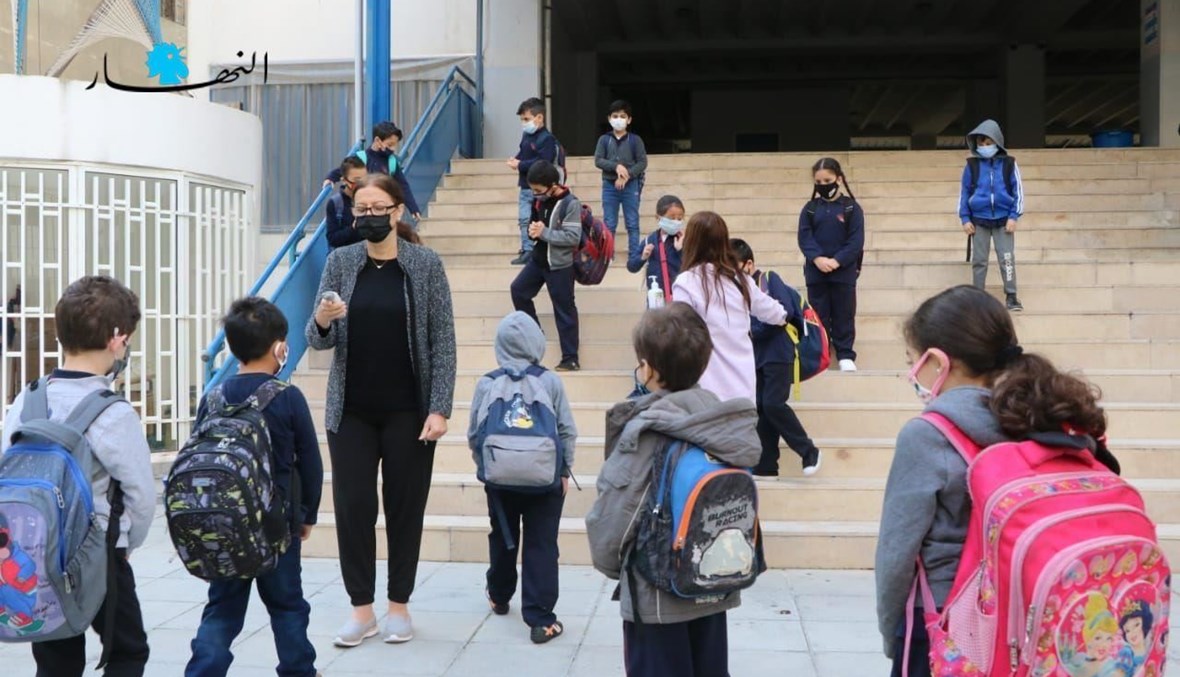 ‎أزمة النقل تُهدّد العام الدراسي... الأهالي والأساتذة يطالبون بدعم البنزين للوصول إلى المدارس!