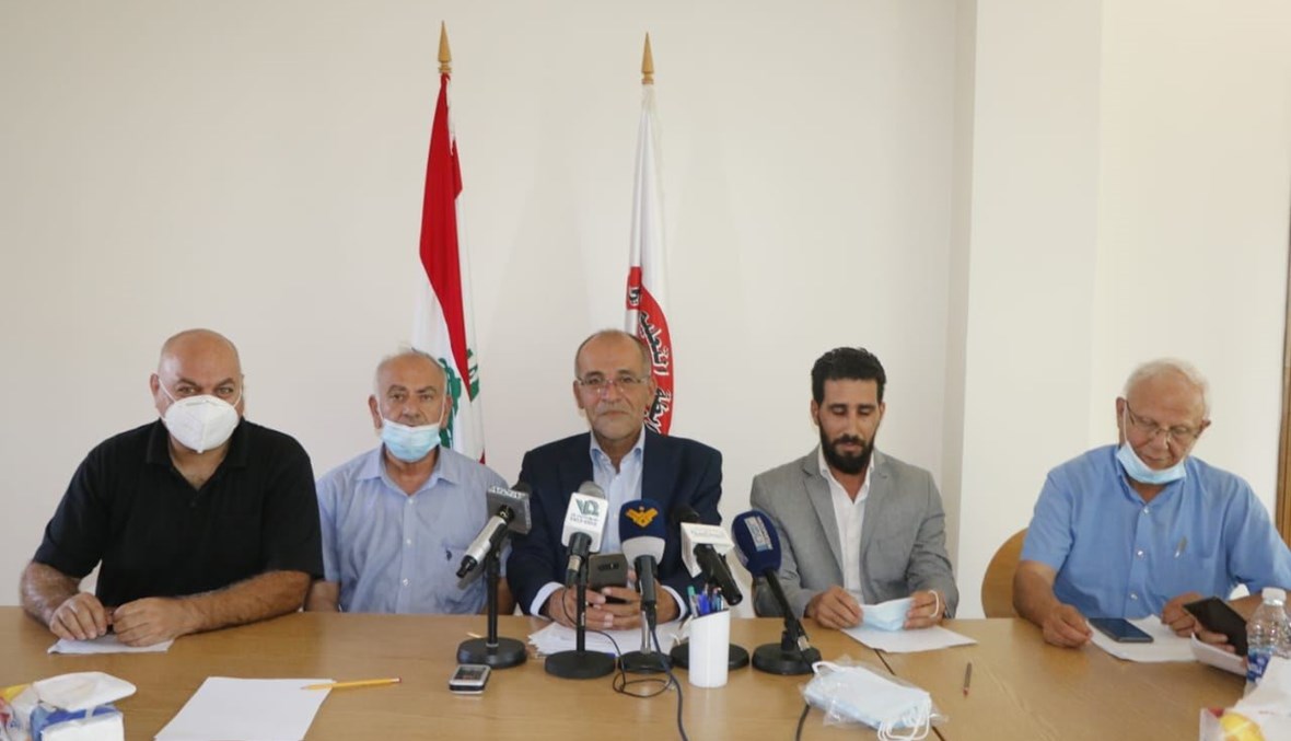 رابطة التعليم الأساسي تدعو لـ"يوم غضب": للاعتصام أمام وزارة التربية في 7 أيلول (صور)