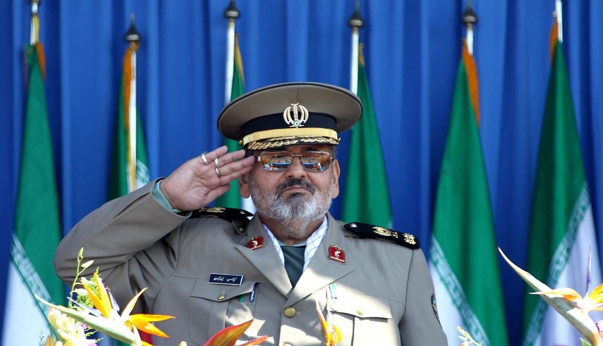 آبادي خلال عرض عسكري في طهران في ذكرى الحرب الإيرانية العراقية (22 أيلول 2010، أ ف ب). 