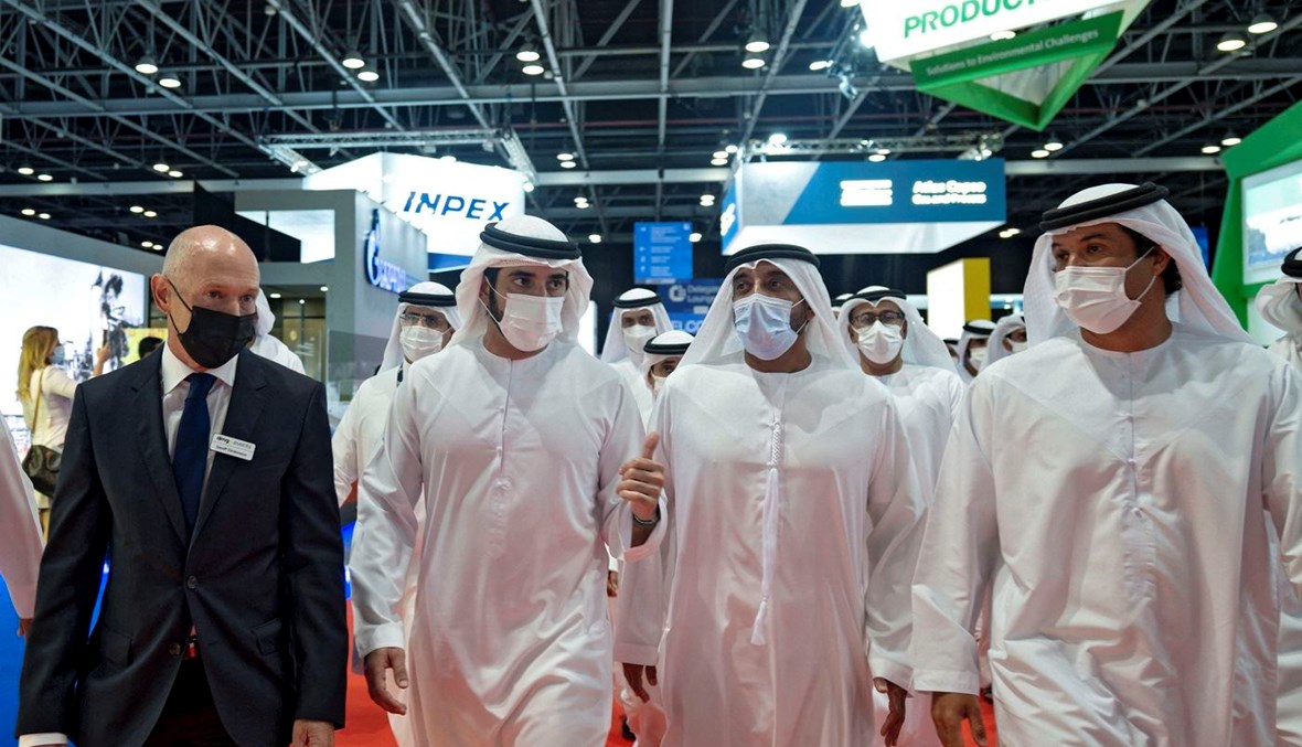 ولي عهد دبي الشيخ حمدان بن محمد آل مكتوم (وسط-يسار) يحضر افتتاح مؤتمر "غازتك" 2021 (وام).
