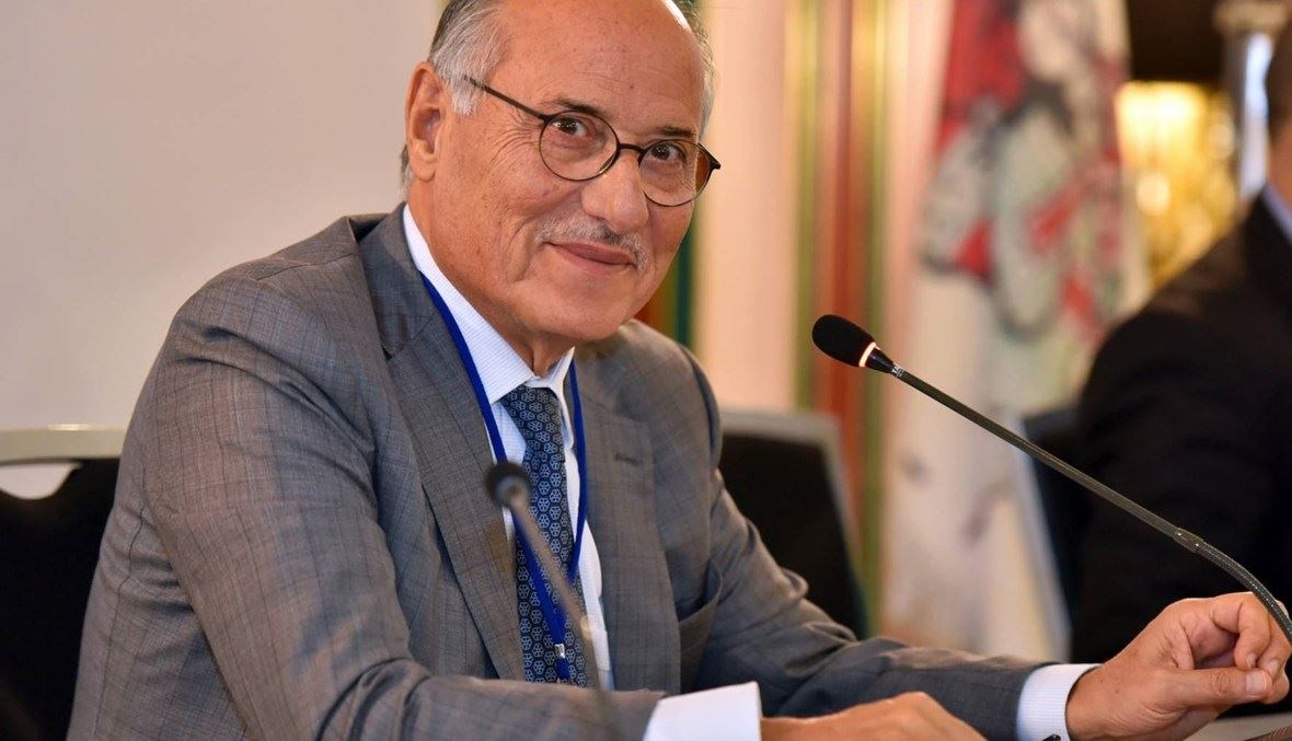 وزير التربية عباس الحلبي.