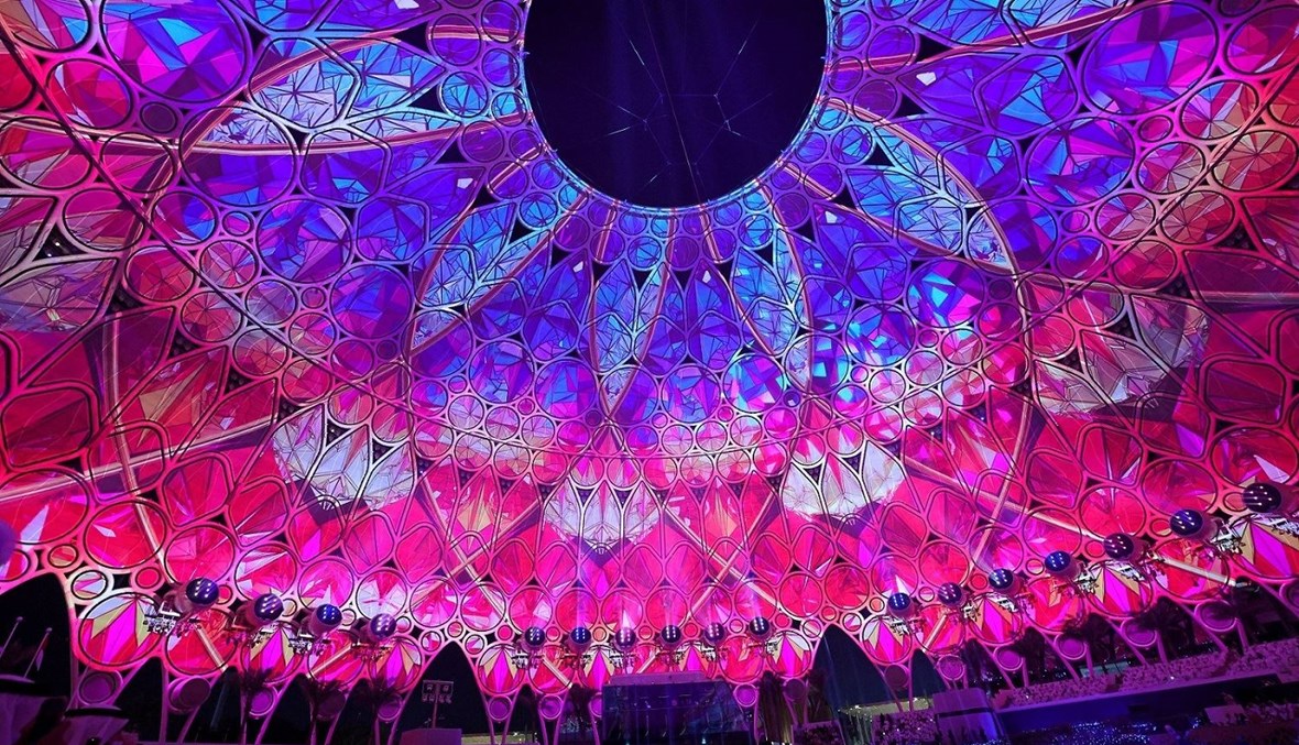 مشهد من قبة ساحة الوصل خلال حفل افتتاح معرض "إكسبو دبي 2020" (أ ف ب).