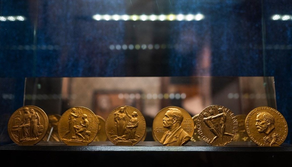 ميدليات جائزة نوبل للسلام في السويد (أ ف ب).