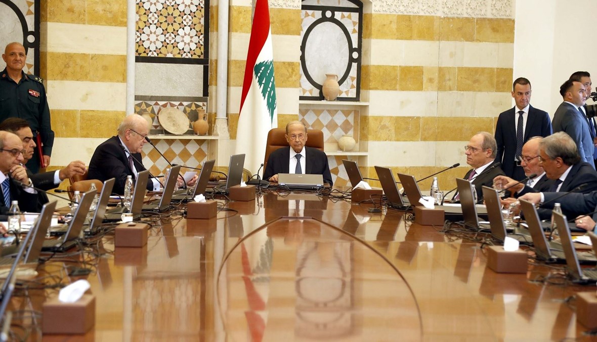 رئيس الجمهورية ميشال عون مترئساً جلسة مجلس الوزراء العادية في قصر بعبدا (دالاتي ونهرا).