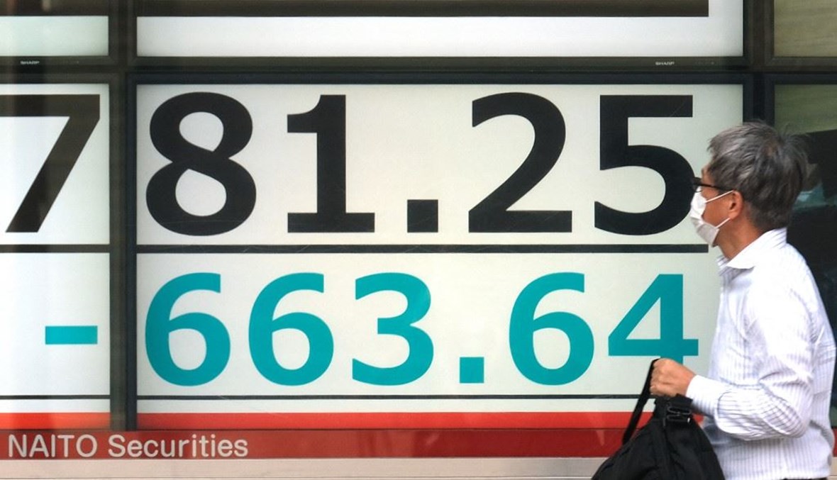 مراقبة البورصة اليابانية (تعبيرية- أ ف ب).