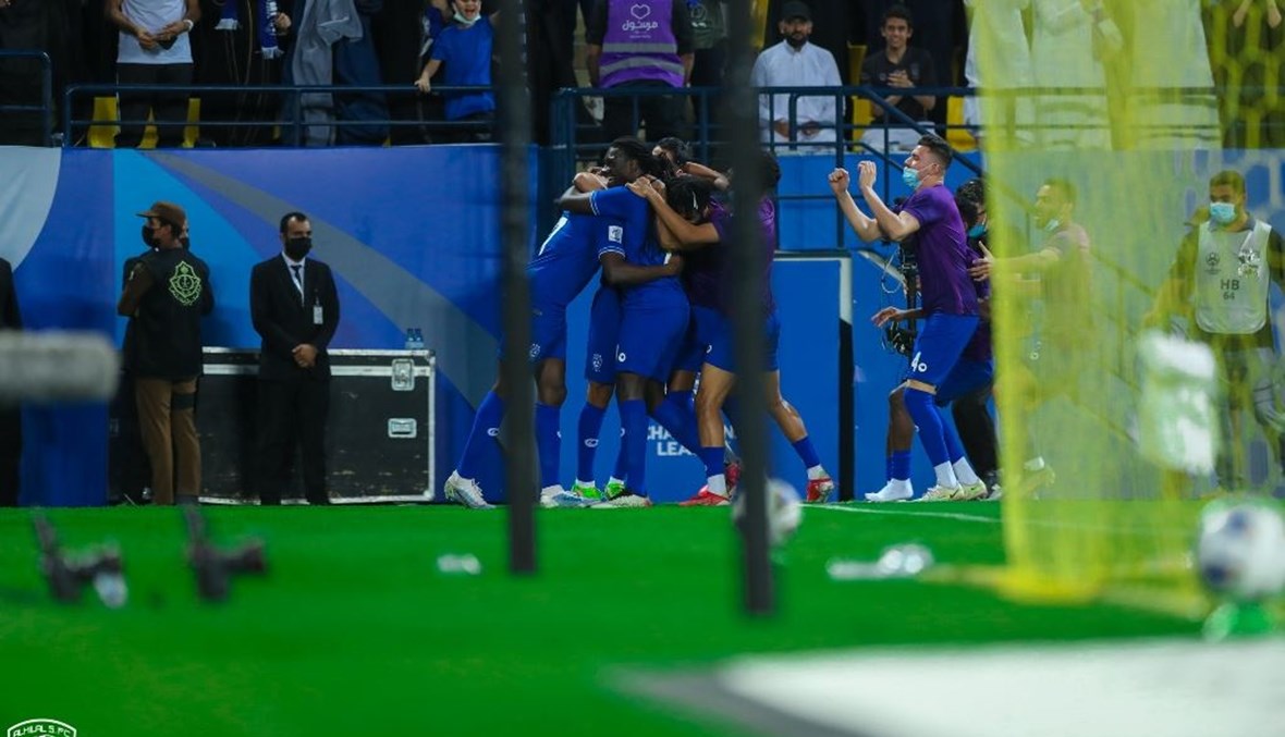 الهلال يحسم القمة أمام النصر ويبلغ نهائي دوري الأبطال