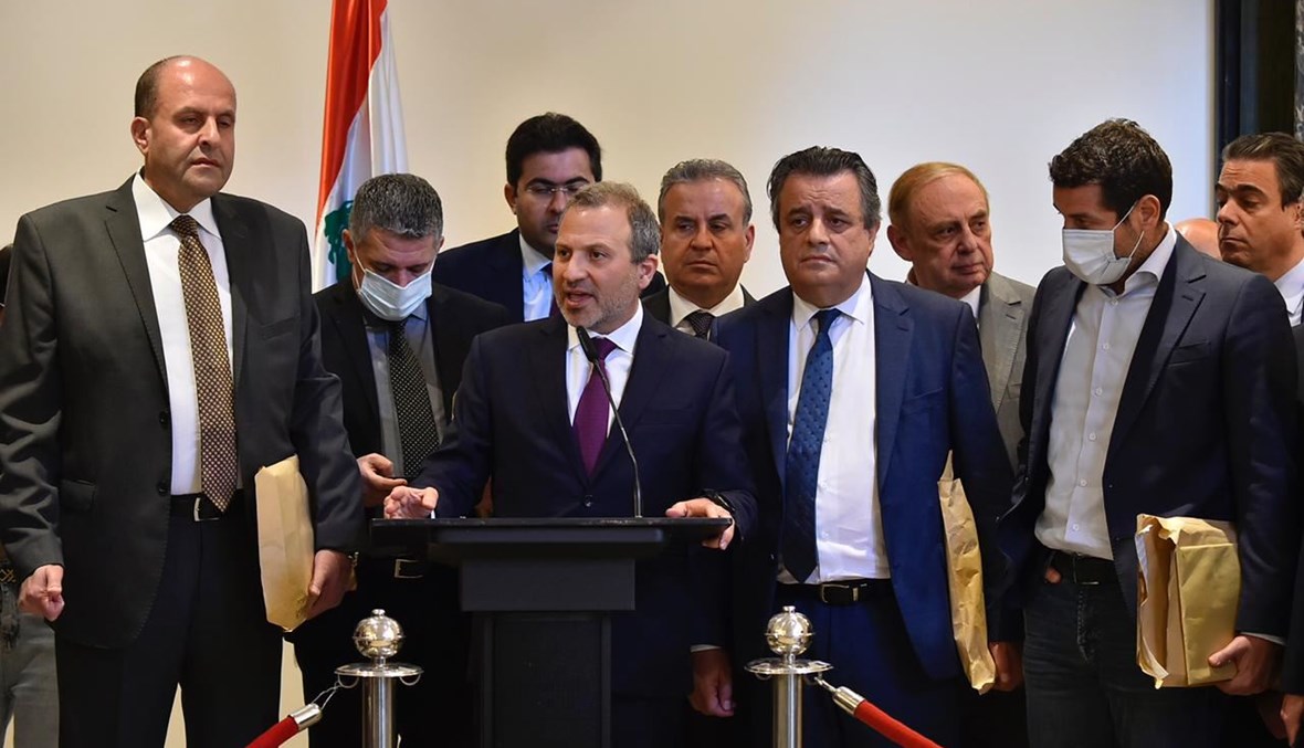 رئيس "تكتل لبنان القوي" النائب جبران باسيل يتحدث بعد خروجه ونزاب التكتل من جلسة مجلس النواب وتطيير النصاب.