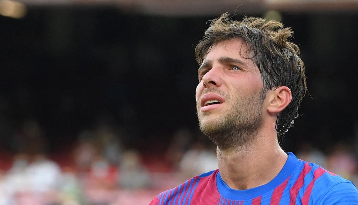 برشلونة يعلن إصابة لاعبه