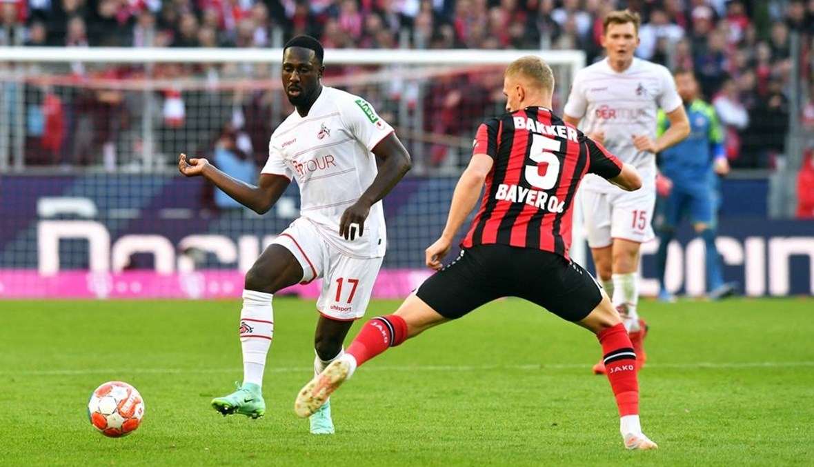 ليفركوزن يفتقد جهود مدافعه 4 أسابيع