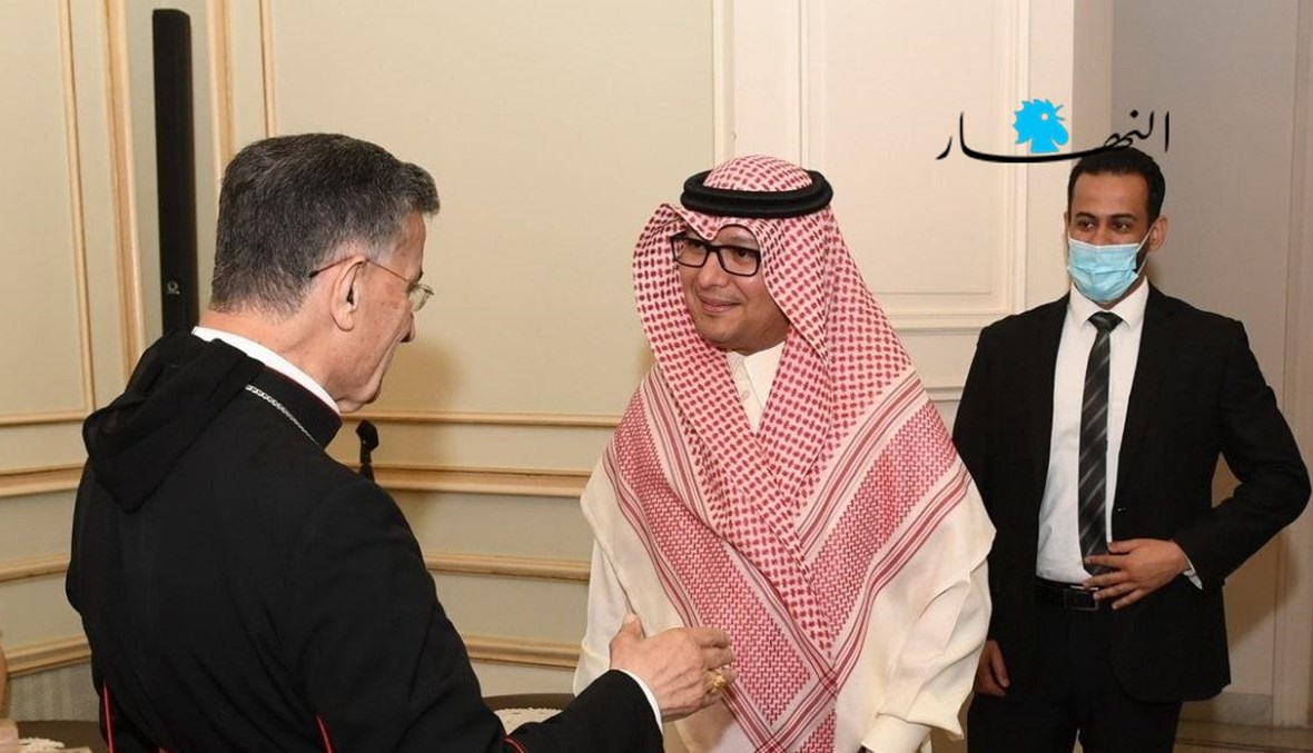 السفير السعودي في لبنان وليد البخاري والبطريرك الماروني مار بشارة بطرس الراعي (أرشيفية- حسام شبارو).