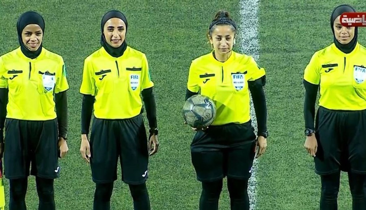 بالفيديو: إسراء مبيضين… حكم تدخل تاريخ الكرة الأردنية