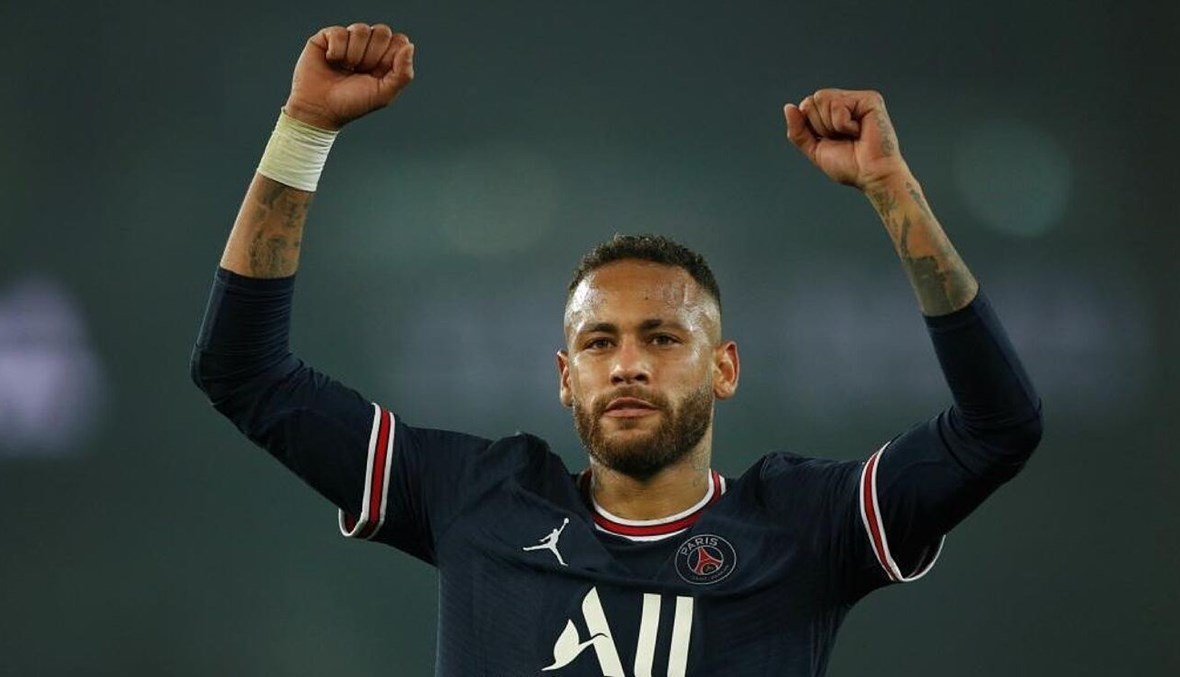 بوكيتينو يتغنى بتوهج نيمار