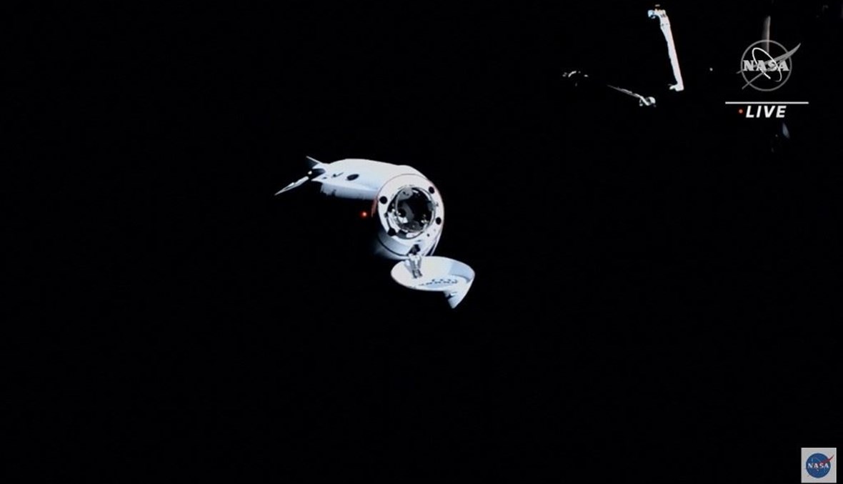 مركبة سبايس إكس في الفضاء (أ ف ب).