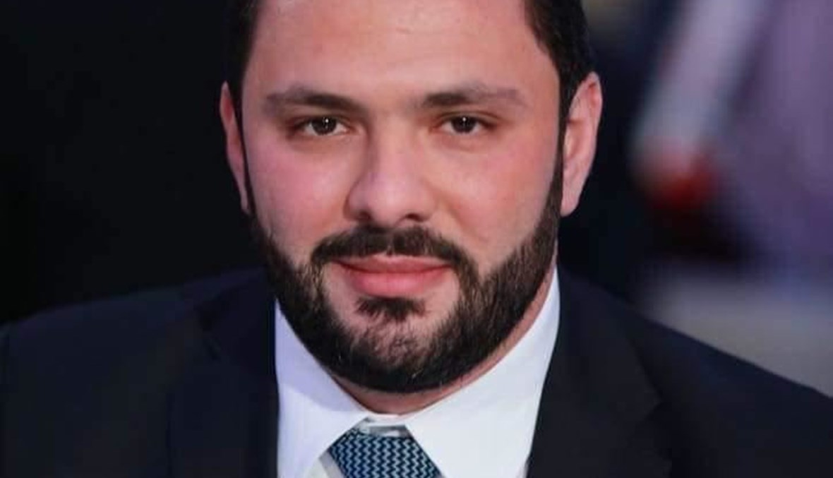 الصحافي علي يوسف حجازي.