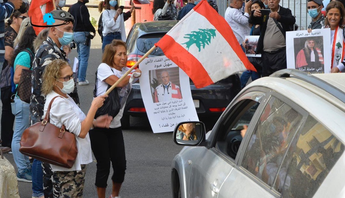 اعتصام نسائي أمام قصر العدل في بيروت (حسام شبارو).