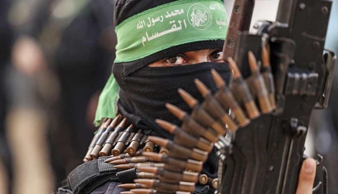 عنصر من "كتائب القسام" التابع لحركة "حماس" (أ ف ب).