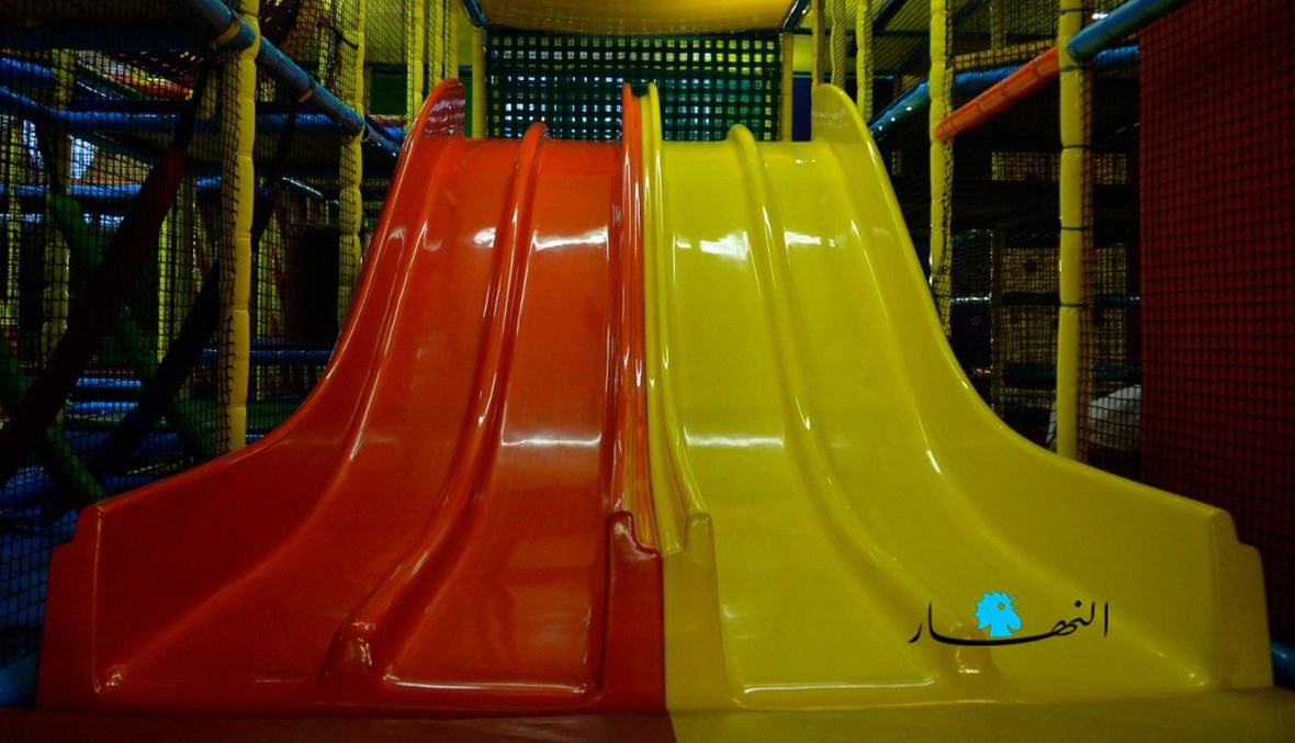 من حق أطفالنا أن يلعبوا... جولة على مراكز الألعاب المغلقة وأسعارها في زمن الانهيار