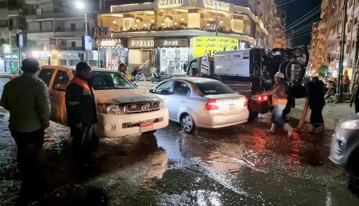 الحكومة المصرية تعلن حالة الطوارئ... تعليق الدراسة بسبب سوء الأحوال الجوية (فيديو)