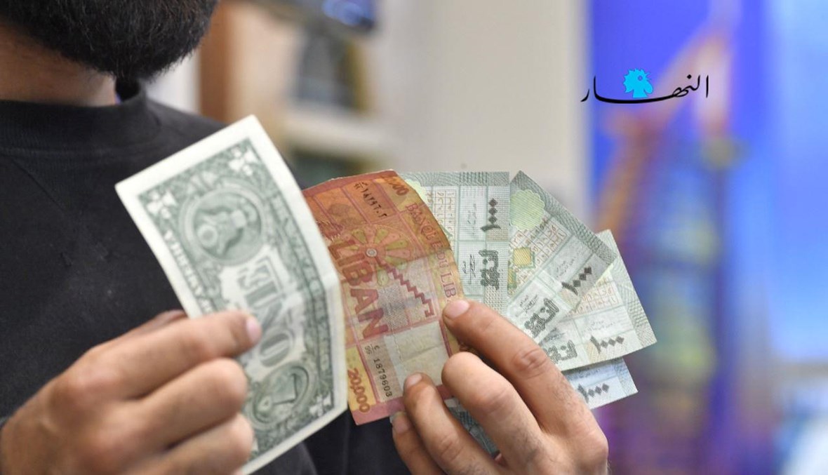 الدولار تجاوز الـ25 ألف ليرة (حسام شبارو).