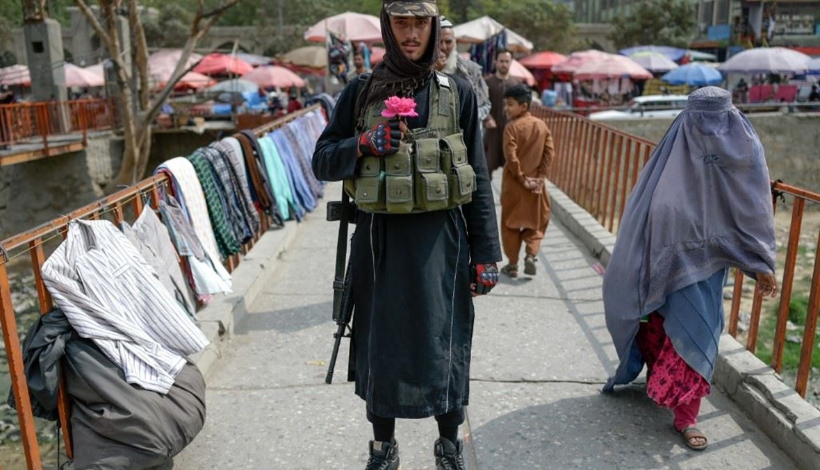 عنصر من "طالبان" في كابول (أ ف ب).