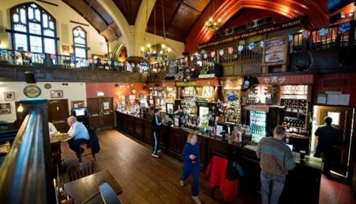 كنائس انكلترا تتحول حانات!