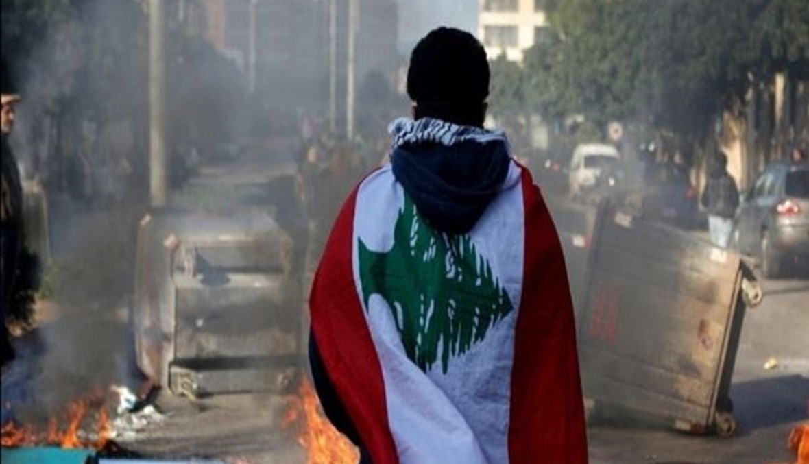 مُمَدَّدونَ ومُمَدِّدون