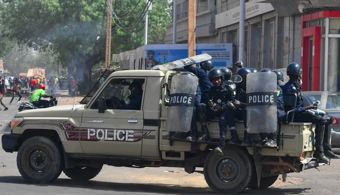 عناصر من الشرطة النيجيرية (أ ف ب).