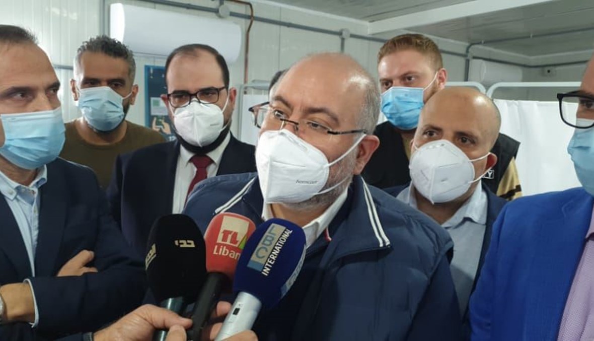 وزير الصحة فراس الأبيض متفقّداً مستشفى حلبا الحكومي.