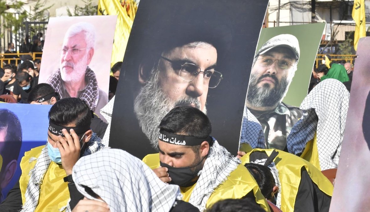مناصرون لـ"حزب الله" في مجلس عاشورائي مركزي بالضاحية (أرشيفية، حسام شبارو).