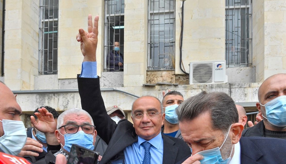 النائب السابق فارس سعيد أمام قصر العدل في بيروت (نبيل اسماعيل).