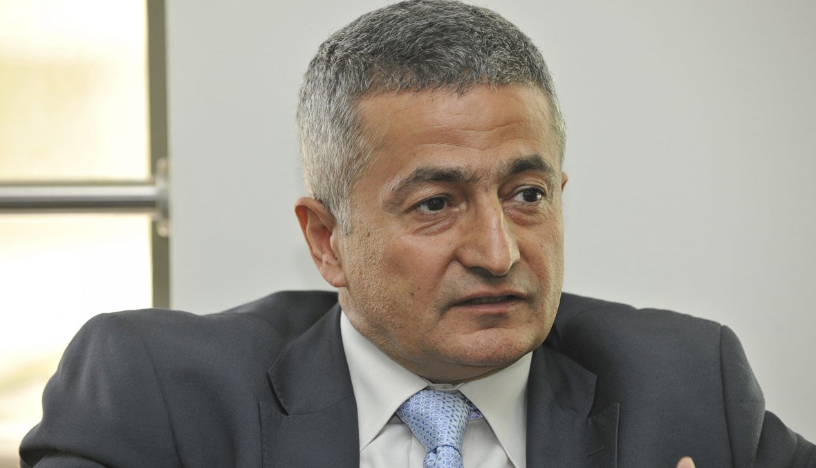 وزير المالية يوسف الخليل.