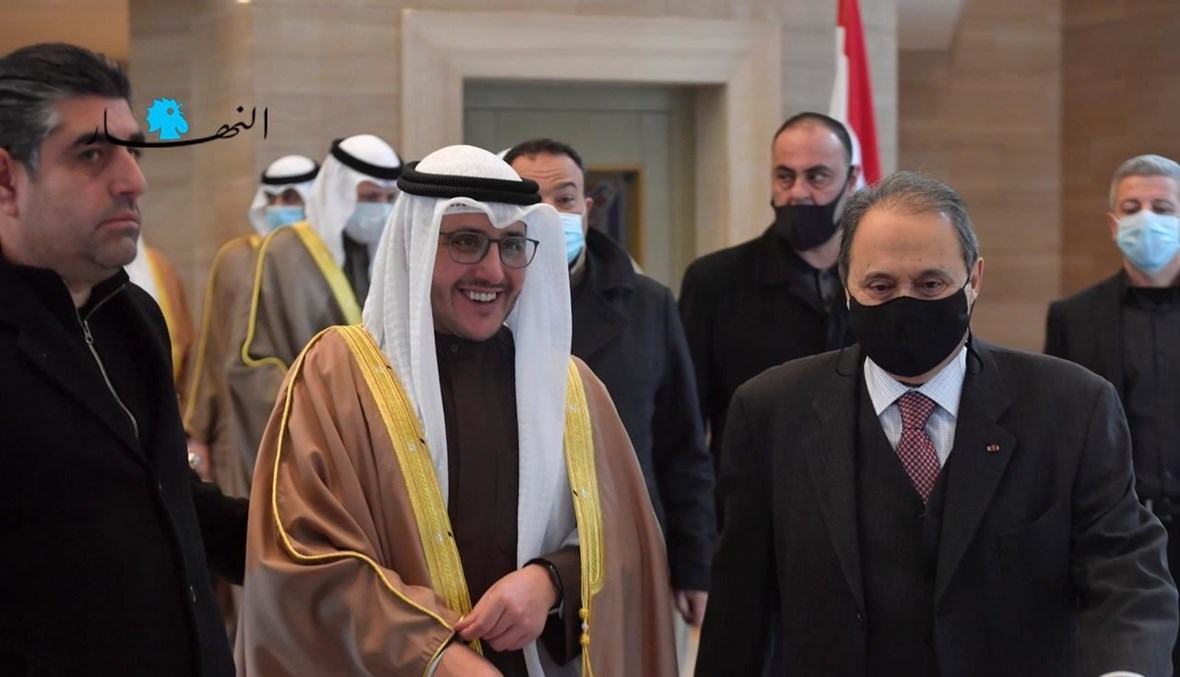 من زيارات وزير الخارجية الكويتي إلى بيروت (نبيل اسماعيل).